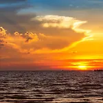 Sea View & 10d10 *