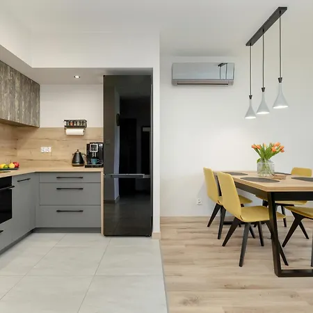 Sea View & 10d10 アパート